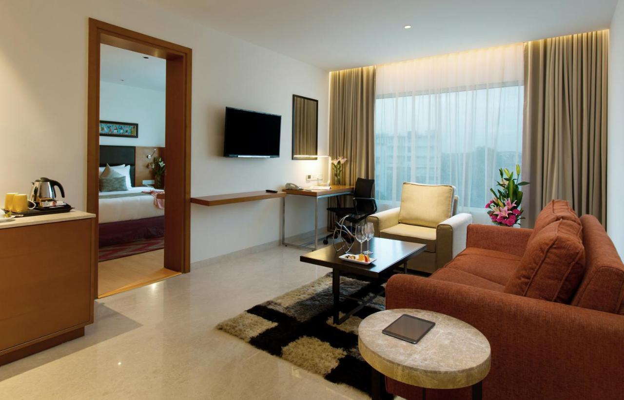 Mercure Hyderabad Kcp Banjara Hills, An Accor Hotel Luaran gambar Suite room at The Park, New Delhi