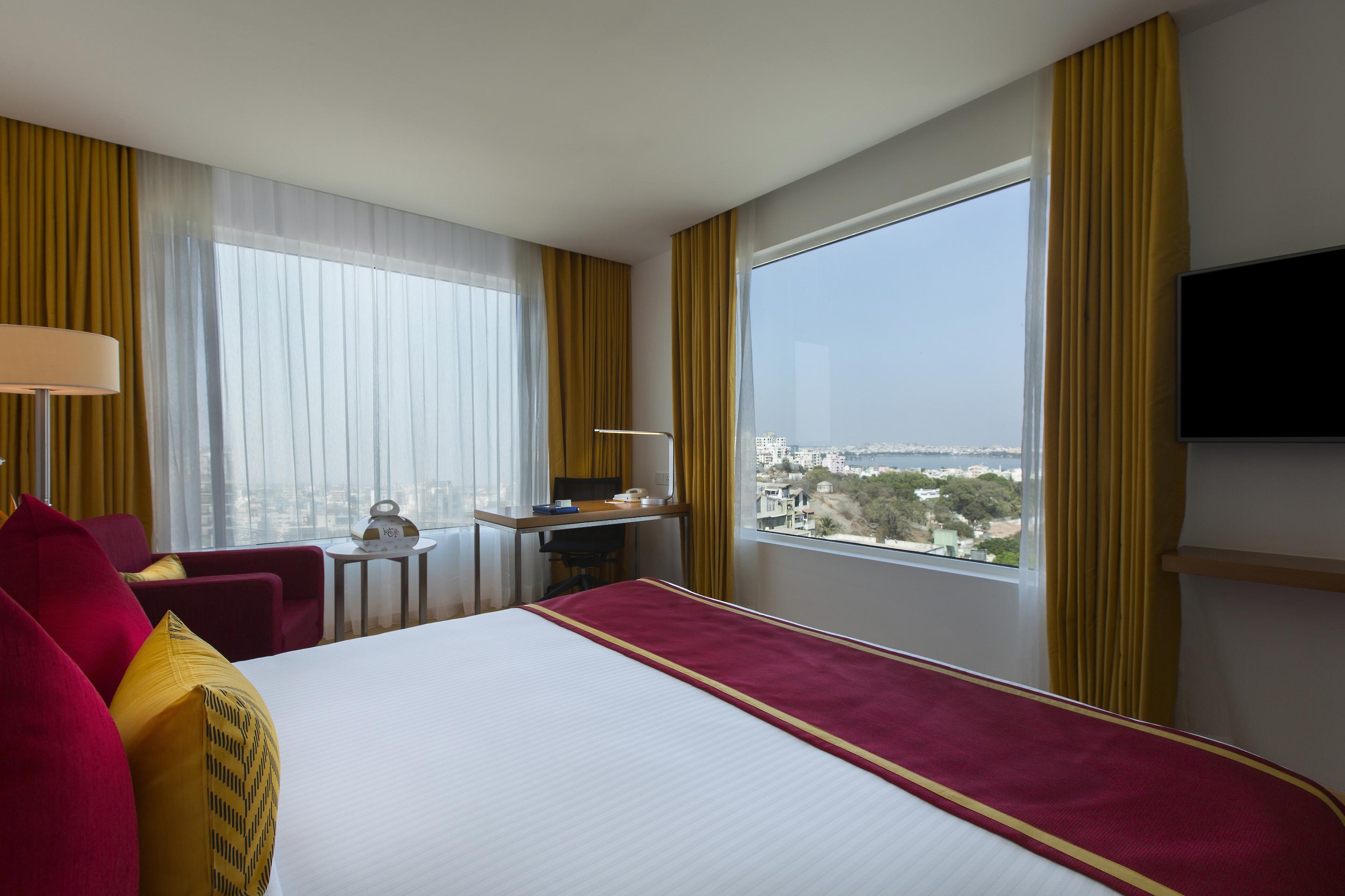 Mercure Hyderabad Kcp Banjara Hills, An Accor Hotel Luaran gambar A room at the hotel