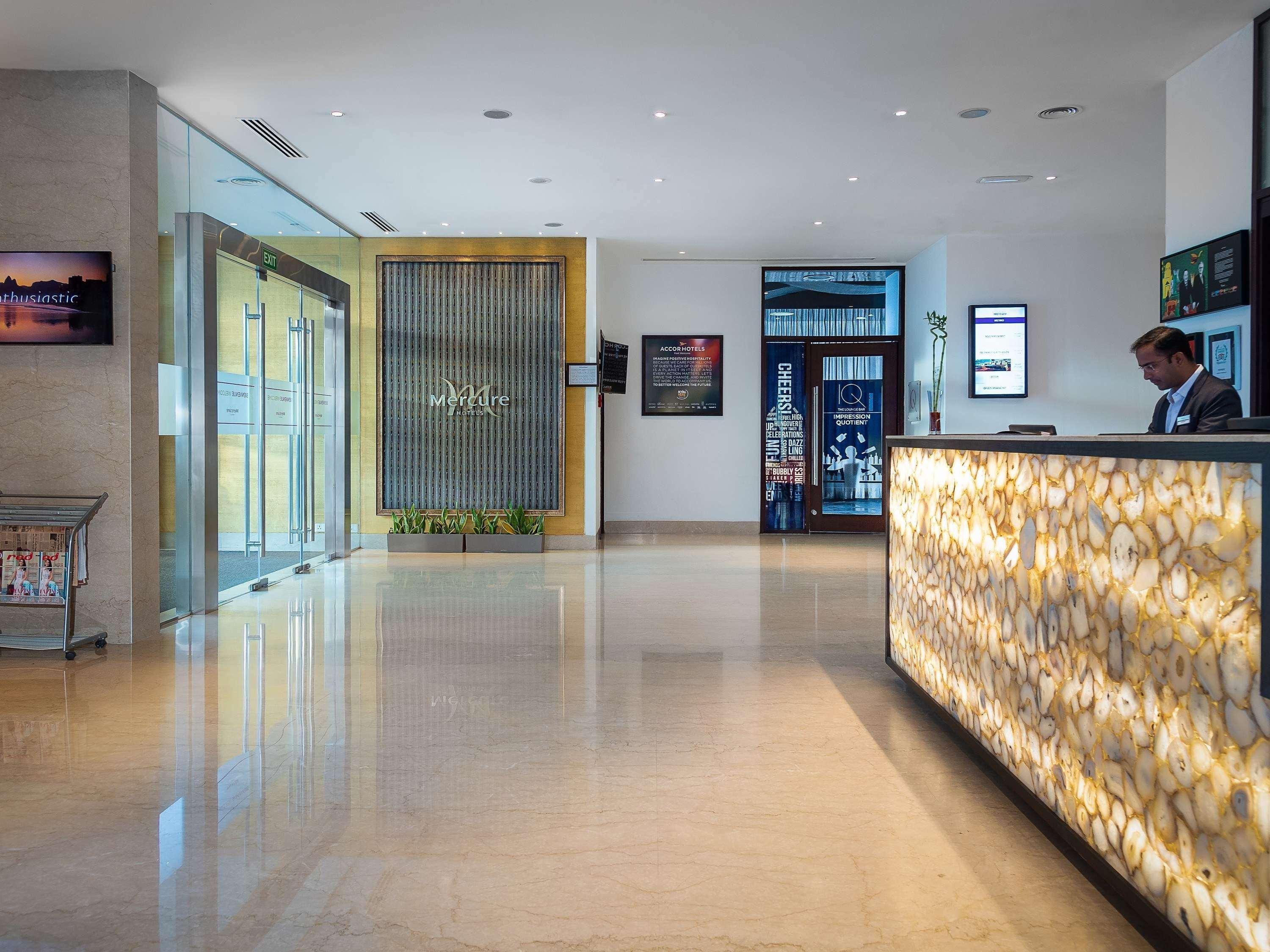 Mercure Hyderabad Kcp Banjara Hills, An Accor Hotel Luaran gambar Lobby
