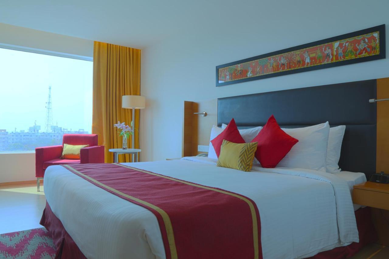 Mercure Hyderabad Kcp Banjara Hills, An Accor Hotel Luaran gambar A room at the hotel