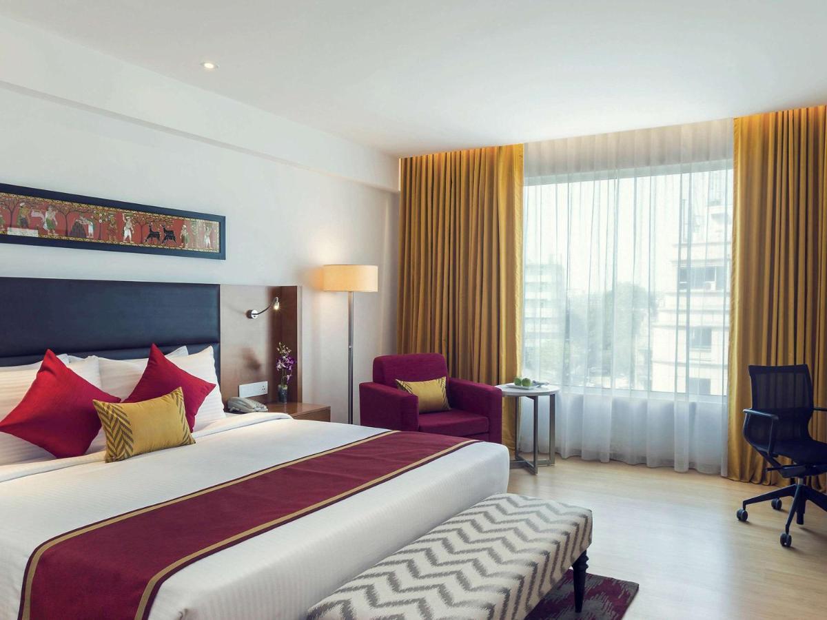 Mercure Hyderabad Kcp Banjara Hills, An Accor Hotel Luaran gambar A room at the hotel
